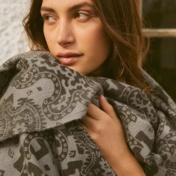 Blanket Camo Paisley