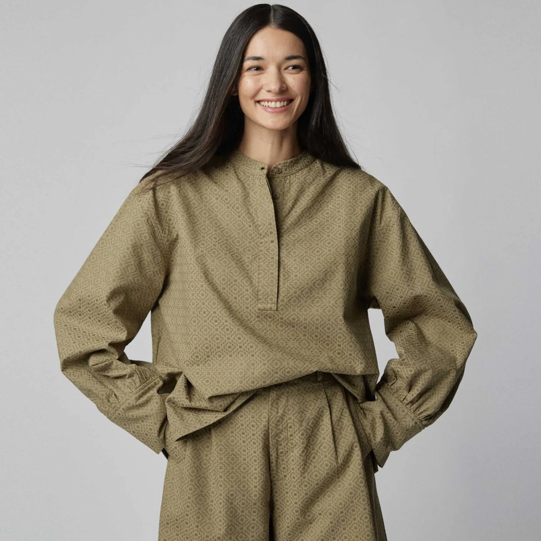 Blouse Cheer Rhodes Addis Abeba