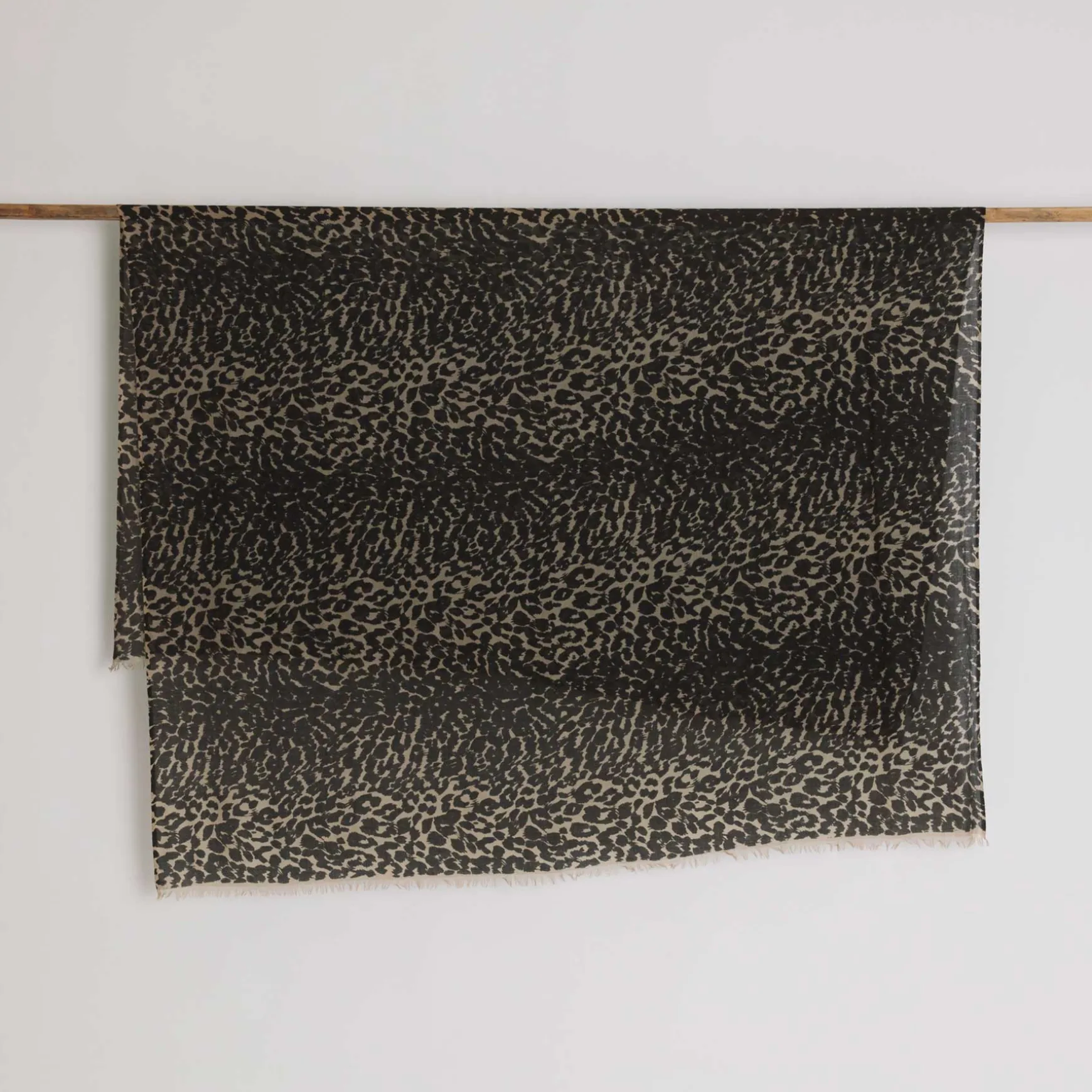 Cashmere Airy Scarf Cheetah