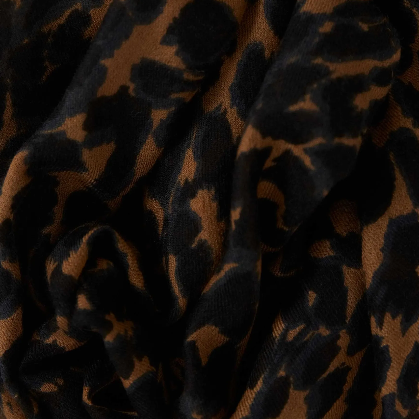 Cashmere Super Airy Scarf Cheetah