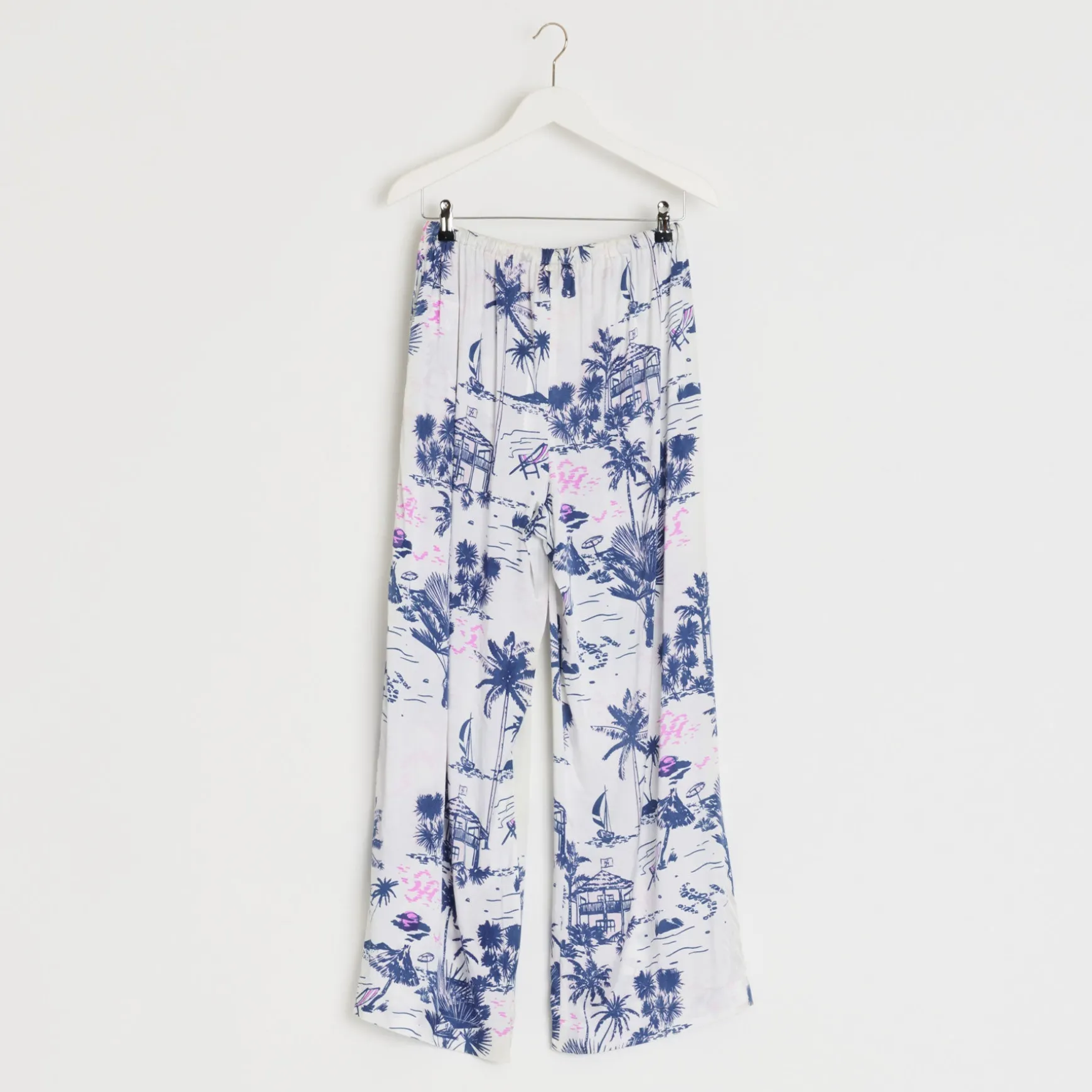 Pants Kutai Beach Club