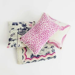 Pillow Beach Club 40x40