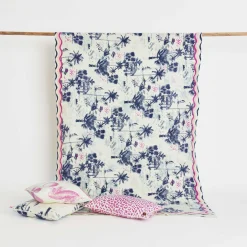 Pillow Beach Club 40x40